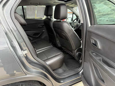 2020 Chevrolet Trax, $16491. Photo 12