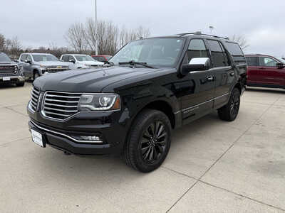 2016 Lincoln Navigator, $11460. Photo 2