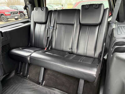 2016 Lincoln Navigator, $11460. Photo 7