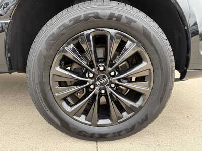 2016 Lincoln Navigator, $11460. Photo 11