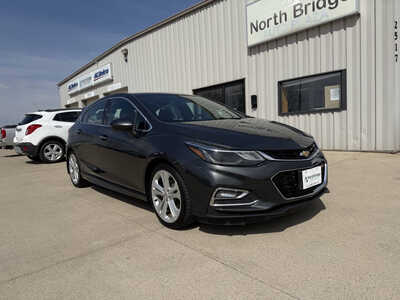 2017 Chevrolet Cruze, $11416. Photo 1