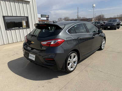 2017 Chevrolet Cruze, $11416. Photo 4