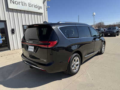 2021 Chrysler Pacifica, $26456. Photo 4