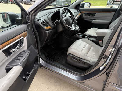 2018 Honda CR-V, $18875. Photo 5