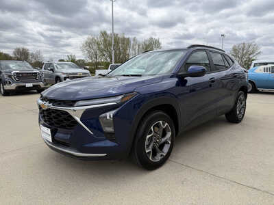 2024 Chevrolet Trax, $19850. Photo 2