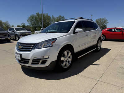 2017 Chevrolet Traverse, $10993. Photo 2