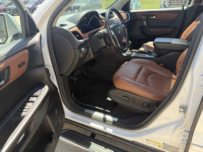 2017 Chevrolet Traverse, $10993. Photo 5