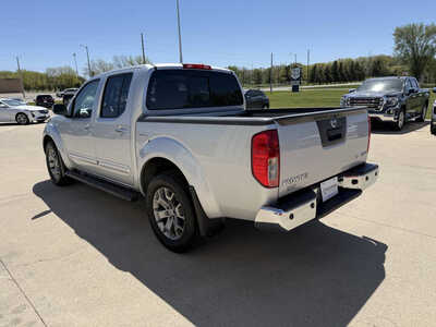 2019 Nissan Frontier, $21966. Photo 3