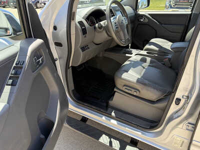2019 Nissan Frontier, $21966. Photo 5