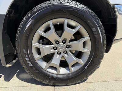 2019 Nissan Frontier, $21966. Photo 10