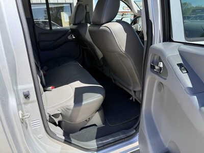 2019 Nissan Frontier, $21966. Photo 12