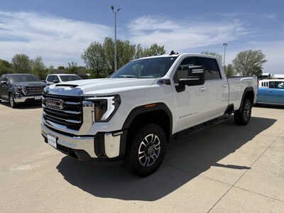 2024 GMC 3500 Crew Cab, $49457. Photo 2