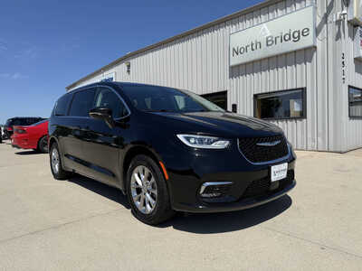 2024 Chrysler Pacifica, $29962. Photo 1