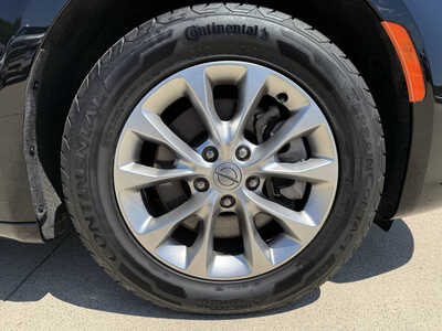 2024 Chrysler Pacifica, $29962. Photo 11