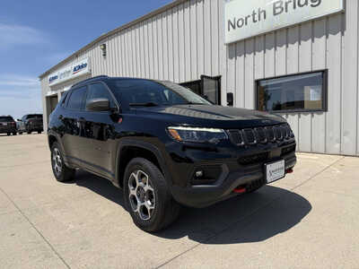 2022 Jeep Compass, $22481. Photo 1