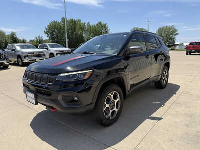 2022 Jeep Compass, $22481. Photo 2