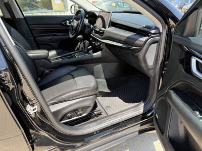 2022 Jeep Compass, $22481. Photo 11
