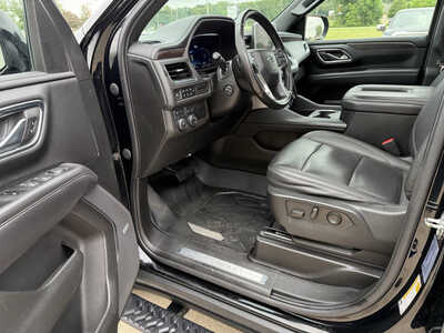 2022 Chevrolet Tahoe, $47975. Photo 5