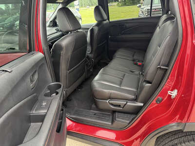 2022 Honda Passport, $29985. Photo 6