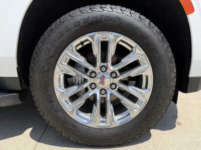 2021 GMC Yukon, $38843. Photo 11