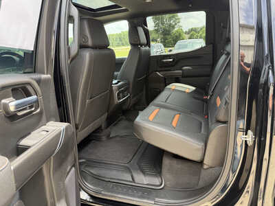 2022 GMC 1500 Crew Cab, $34424. Photo 6