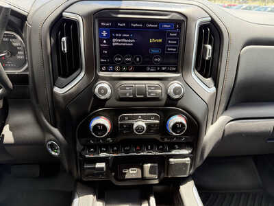 2021 GMC 1500 Crew Cab, $33481. Photo 8