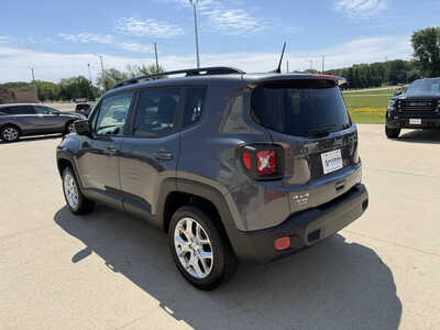 2018 Jeep Renegade, $11898. Photo 3