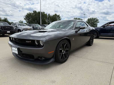 2016 Dodge Challenger, $27982. Photo 2