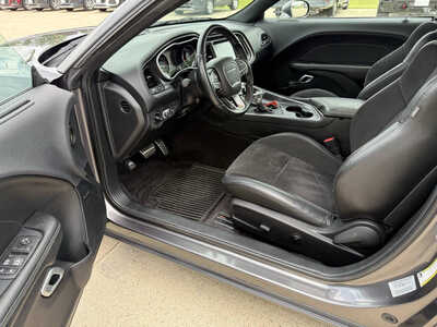 2016 Dodge Challenger, $27982. Photo 5