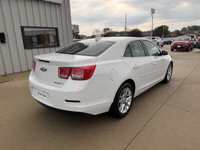 2015 Chevrolet Malibu, $11987. Photo 4