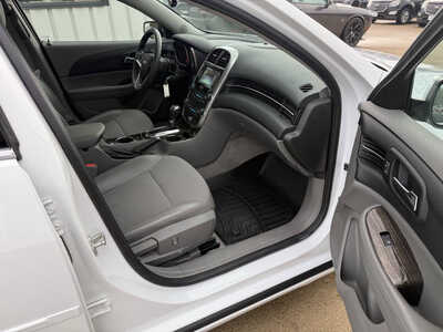 2015 Chevrolet Malibu, $11987. Photo 11