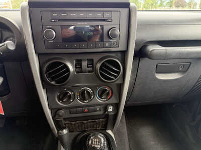 2009 Jeep Wrangler, $9644. Photo 8