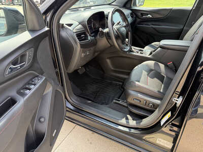 2022 Chevrolet Equinox, $20657. Photo 5