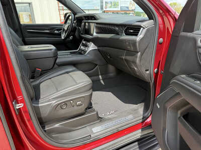 2023 GMC Yukon, $46980. Photo 12