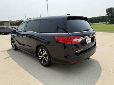 2018 Honda Odyssey, $26716. Photo 3