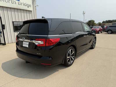 2018 Honda Odyssey, $26716. Photo 4