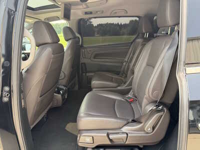 2018 Honda Odyssey, $26716. Photo 6