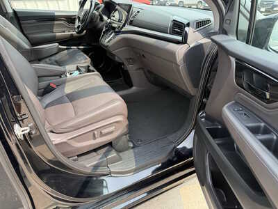 2018 Honda Odyssey, $26716. Photo 12