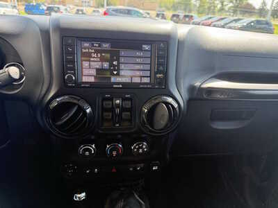 2017 Jeep Wrangler Unlimited, $23771. Photo 9