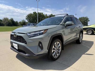 2022 Toyota RAV4, $31773. Photo 2