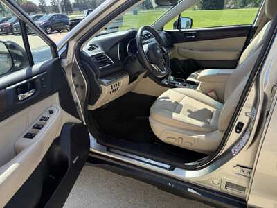 2018 Subaru Outback, $14944. Photo 5