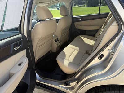 2018 Subaru Outback, $14944. Photo 6