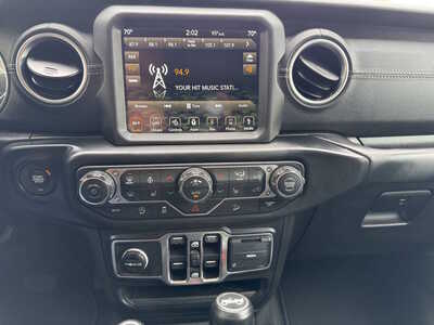 2019 Jeep Wrangler Unlimited, $25430. Photo 8