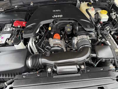 2019 Jeep Wrangler Unlimited, $25430. Photo 9