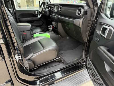 2019 Jeep Wrangler Unlimited, $25430. Photo 11