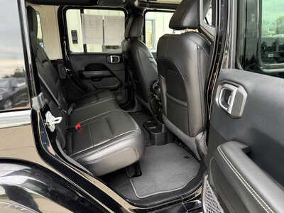 2019 Jeep Wrangler Unlimited, $25430. Photo 12