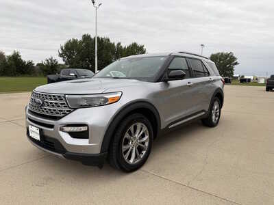 2022 Ford Explorer, $28662. Photo 2