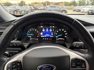 2022 Ford Explorer, $28662. Photo 8