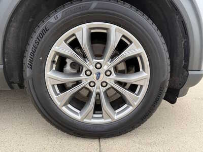 2022 Ford Explorer, $28662. Photo 11