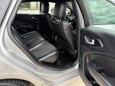 2017 Chrysler 200, $10743. Photo 12